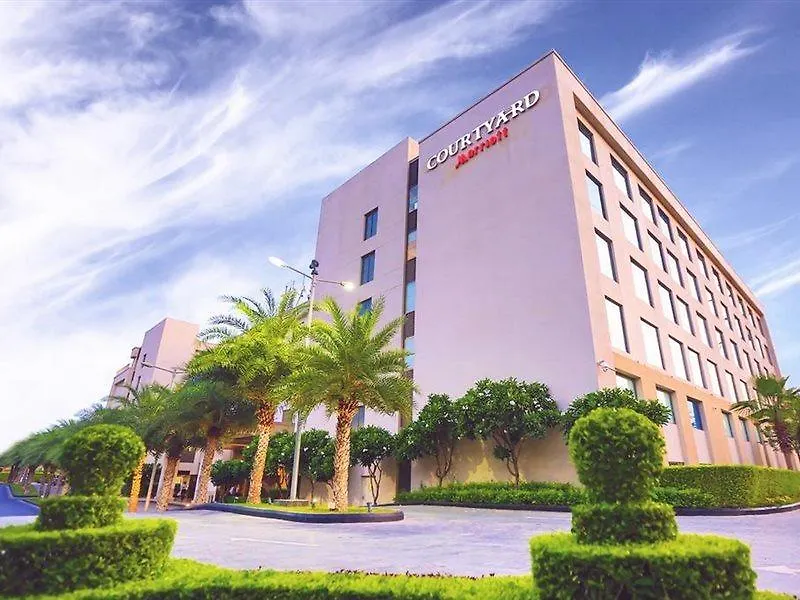 Hotel Courtyard By Marriott Agra à Agra