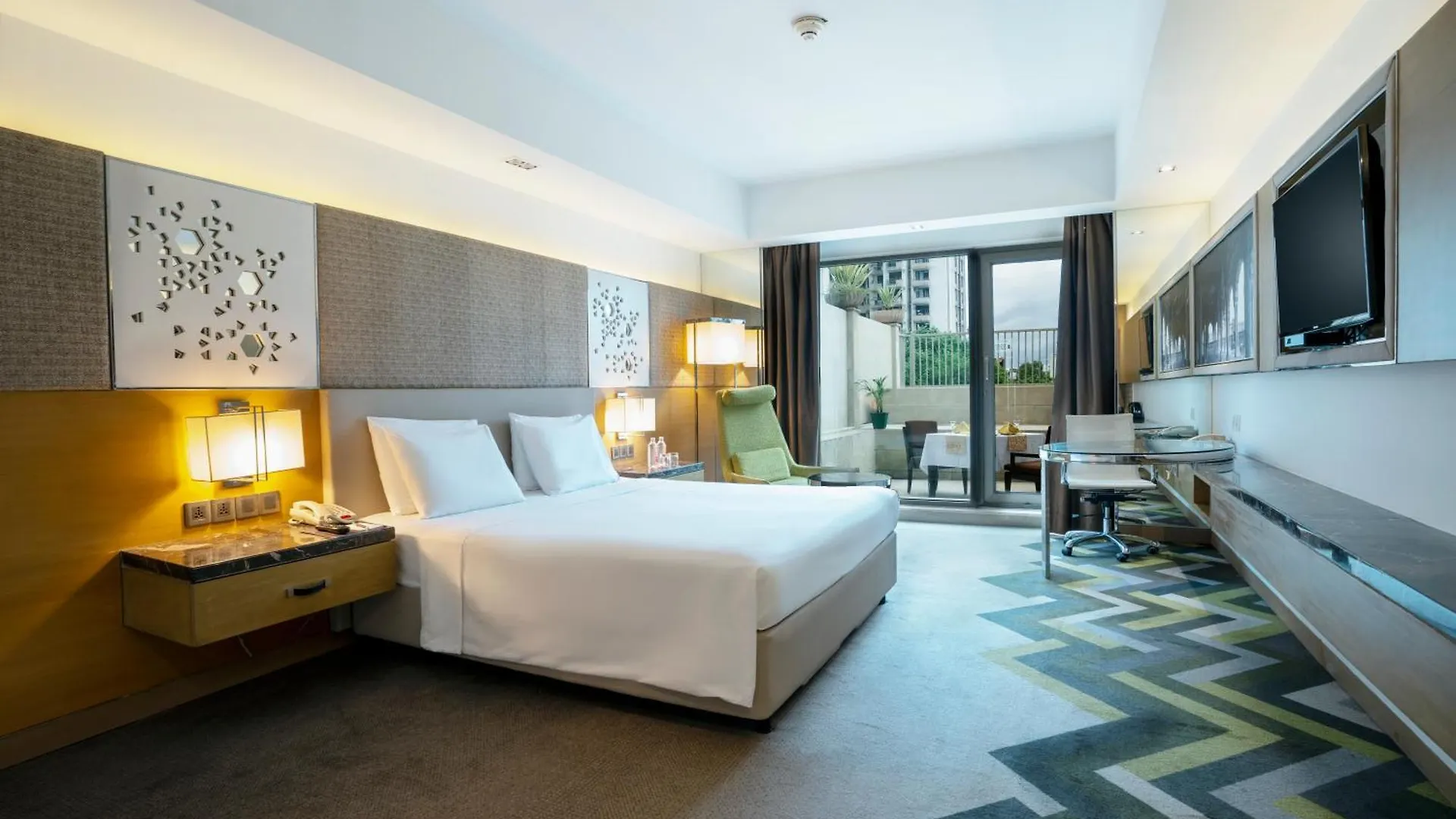 מלון Courtyard By Marriott Agra  אגרה