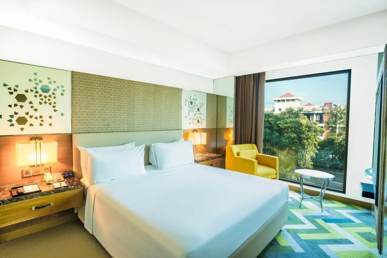 מלון Courtyard By Marriott Agra 5*, אגרה הודו