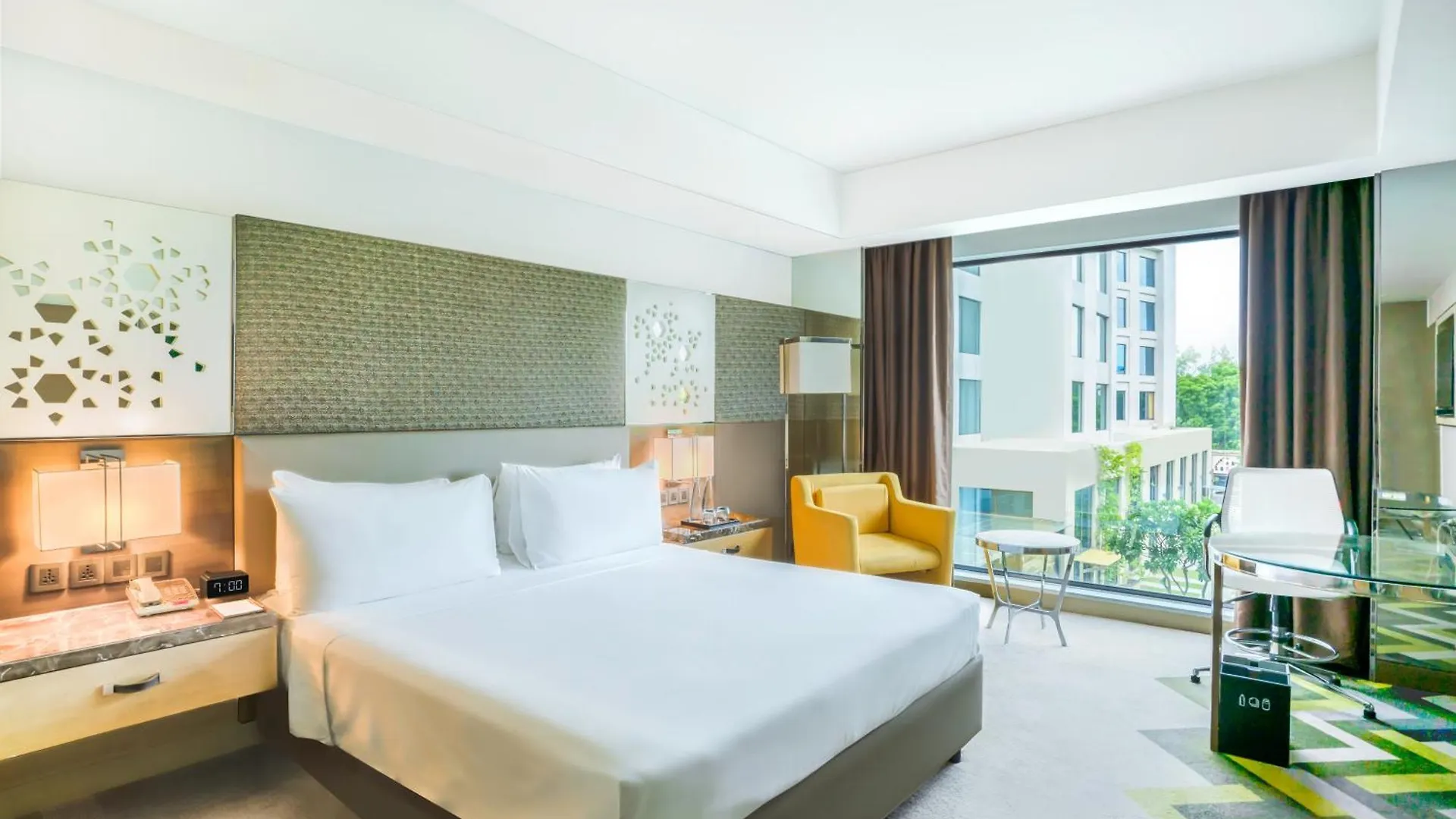 *****  מלון Courtyard By Marriott Agra הודו