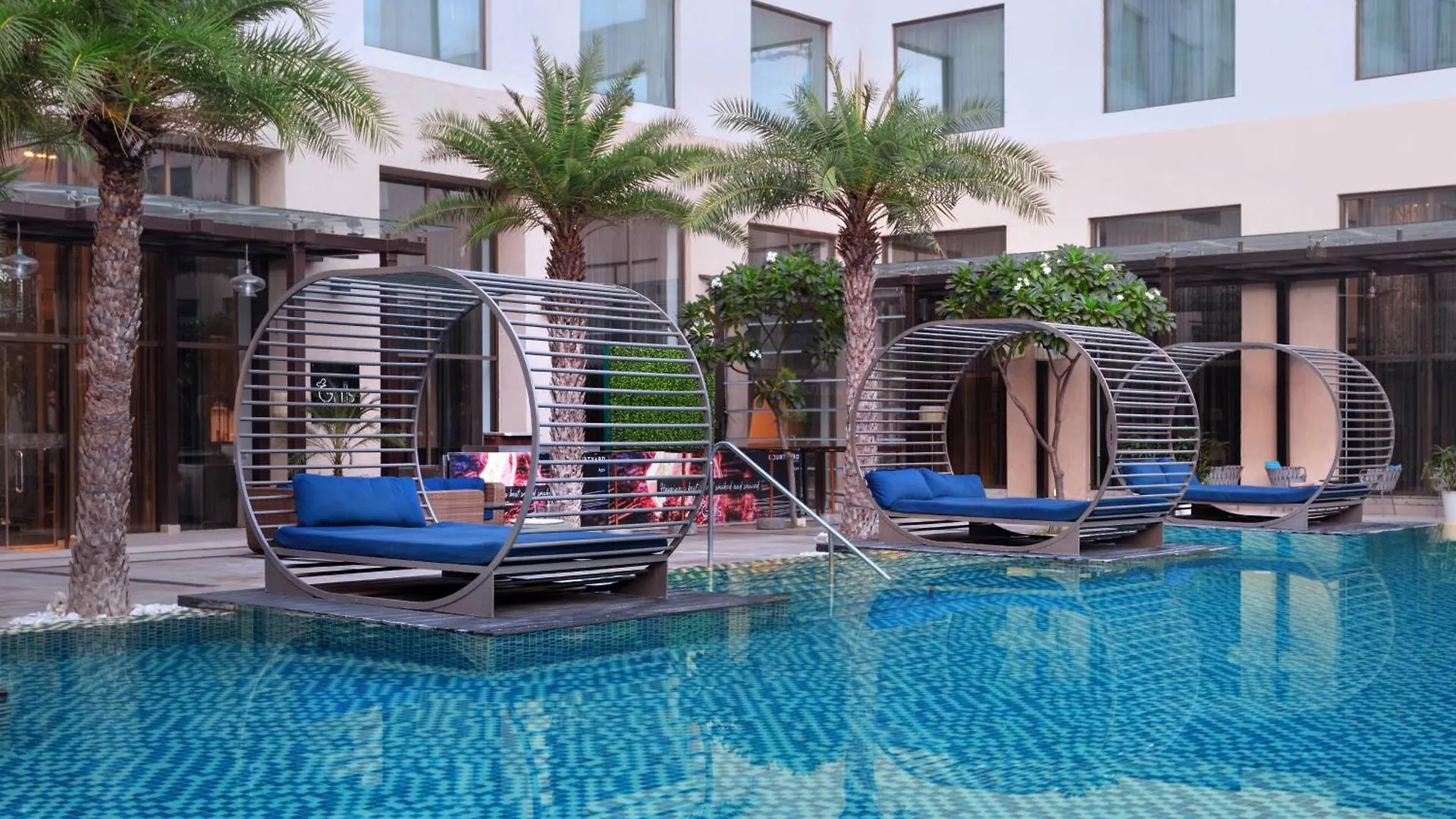 מלון Courtyard By Marriott Agra