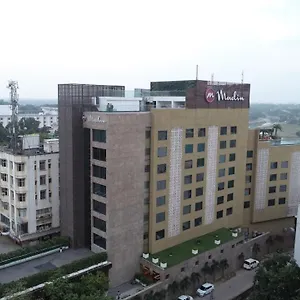 https://hotel-madin.hotels-varanasi.com