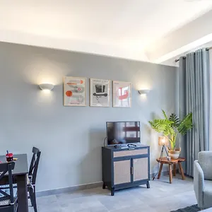  Apartment L12 Port Window 1bedroom Wifi 5mins & Nice's Cap France