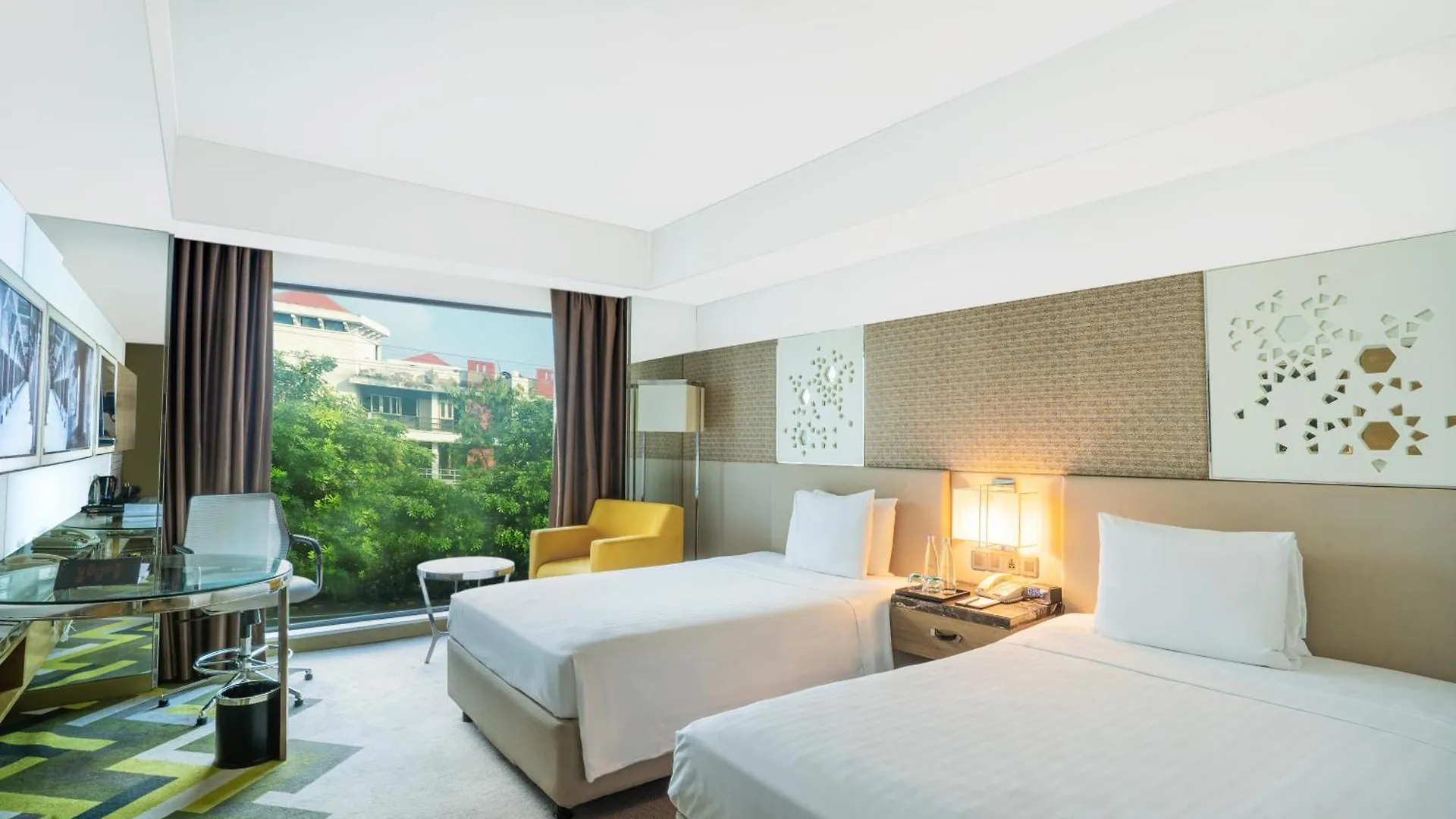 Courtyard By Marriott Agra Hotel