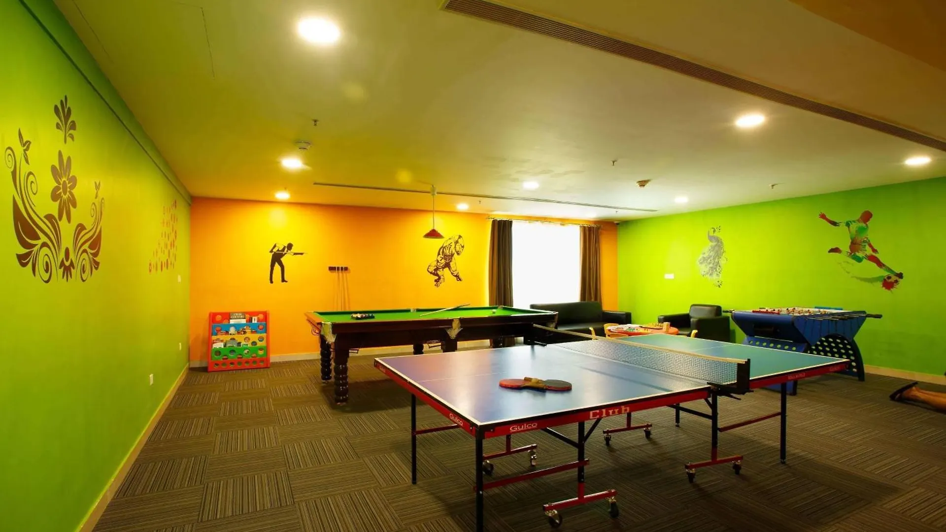 Courtyard By Marriott Agra Hotel