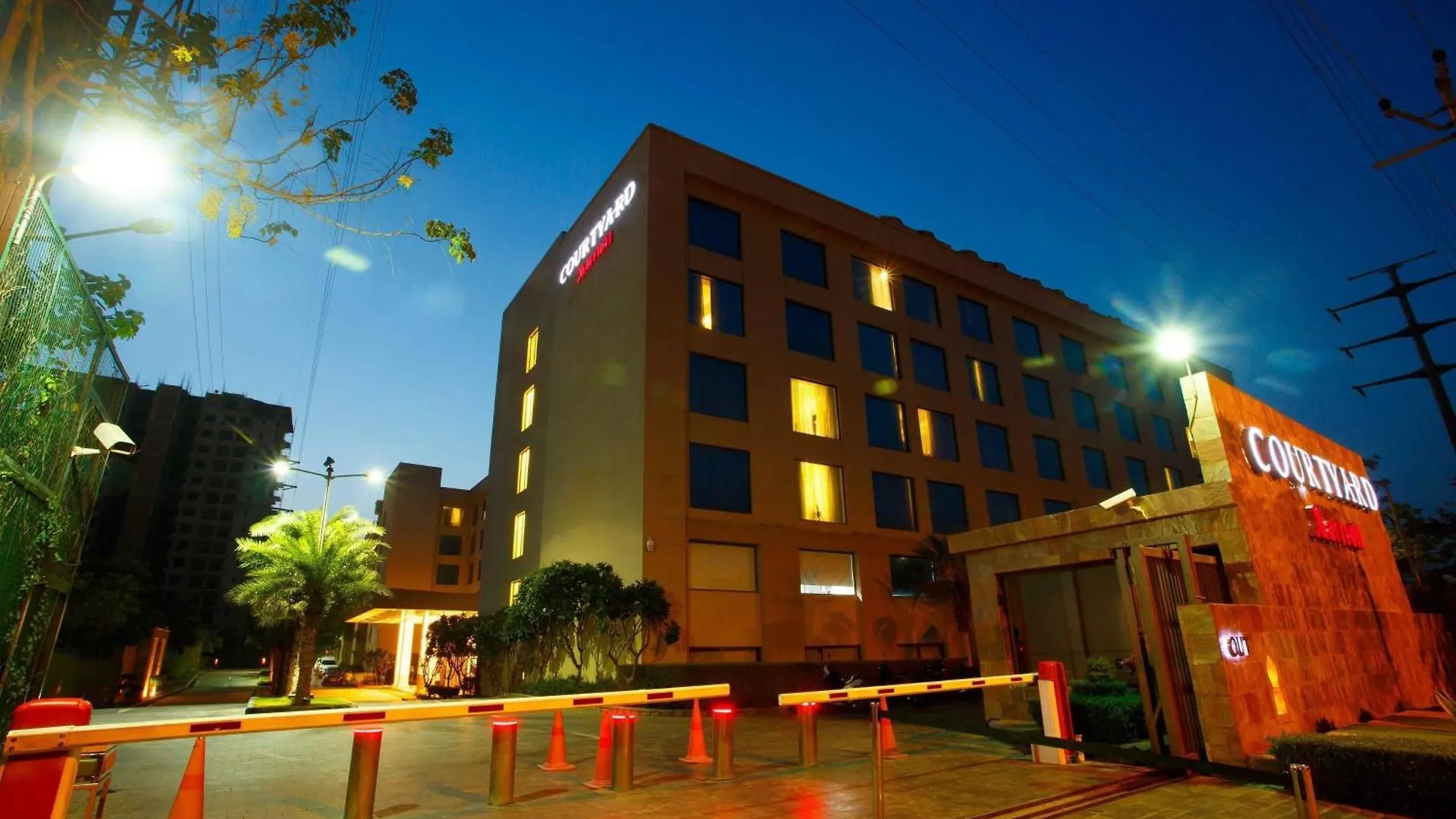Courtyard By Marriott Agra Hotel 5*, Agra (Uttar Pradesh)