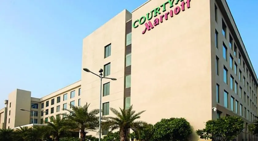 Courtyard By Marriott Agra Hotel